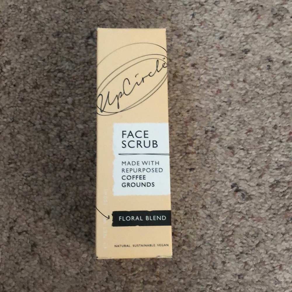 Upcircle Coffee face scrub floral blend